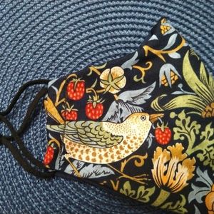 Strawberry Thief Fitted Face Mask in Navy